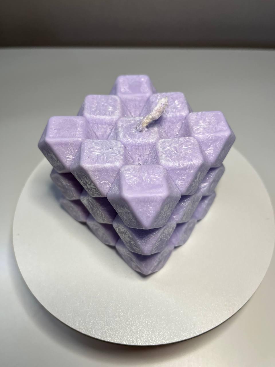 Свеча декоративная ручной работы Куб Фиолетовый - фото 3 Свеча декоративная ручной работы Куб Фиолетовый - фото 3