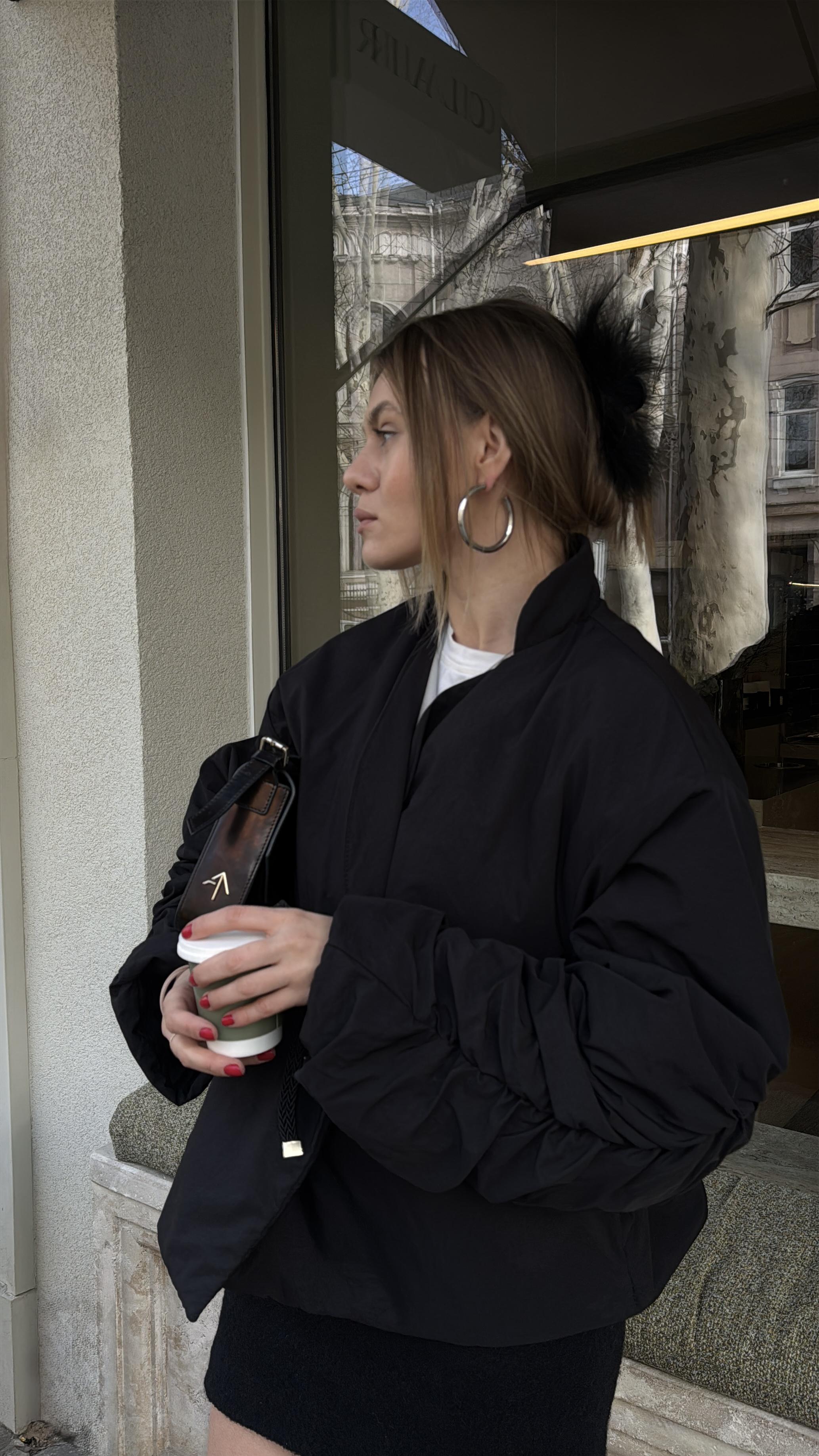 Куртка жіноча демісезона ZF Inspire 1013 на запах з поясом та широкими рукавами S-М Чорний (1013-Черн-S-М) - фото 5 Куртка жіноча демісезона ZF Inspire 1013 на запах з поясом та широкими рукавами S-М Чорний (1013-Черн-S-М) - фото 5