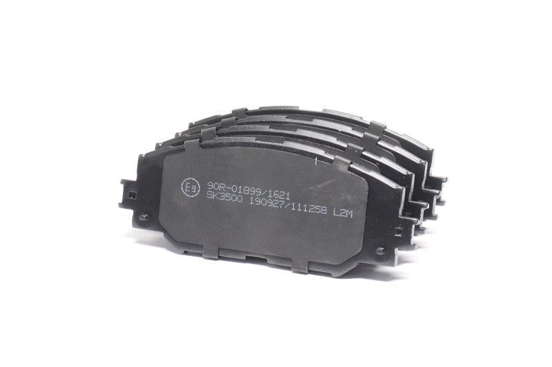 Тормозные колодки дисковые LPR для Toyota Auris RAV-4 передние (05P1258)