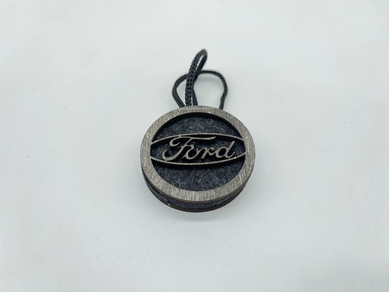 Ароматизатор в машину с логотипом Ford дерево/фетр ручной работы (AR-114)