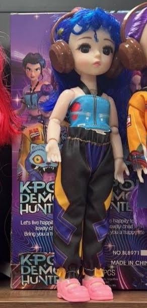 Кукла KPop Demon Hunters Руми музыкальная 32 см