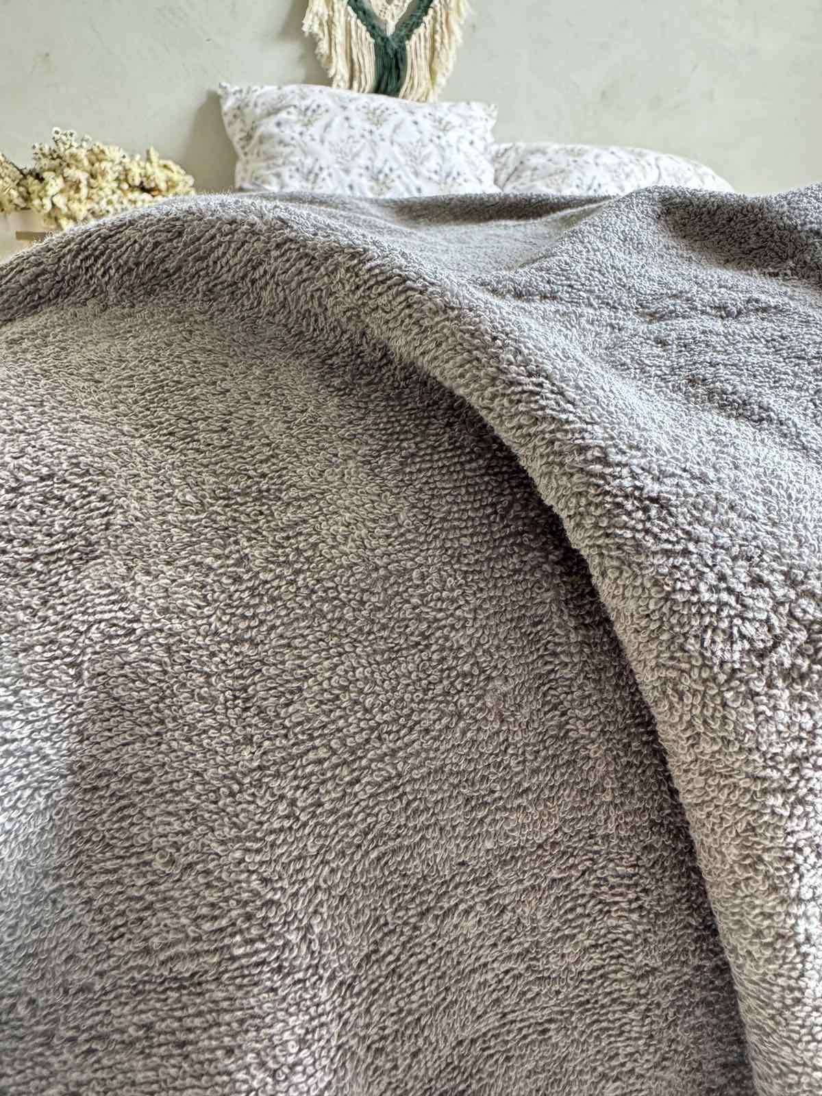 Простынь-покрывало махровое ZEINTEX MADEIRA хлопковое 150х220 см Серый (26970969) - фото 4 Простынь-покрывало махровое ZEINTEX MADEIRA хлопковое 150х220 см Серый (26970969) - фото 4