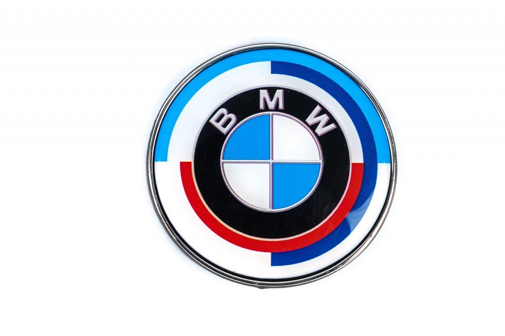 Эмблема юбилейная передняя Davs Auto для BMW 3 серия E92/E93 2006-2013 гг. abs-пластик 82 мм Белый (182326) Эмблема юбилейная передняя Davs Auto для BMW 3 серия E92/E93 2006-2013 гг. abs-пластик 82 мм Белый (182326)