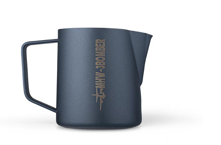 Питчер с ручкой для молока MHW-3BOMBER 5.0 400 мл Prussian Blue (P5013MB) - фото 1 Питчер с ручкой для молока MHW-3BOMBER 5.0 400 мл Prussian Blue (P5013MB) - фото 1