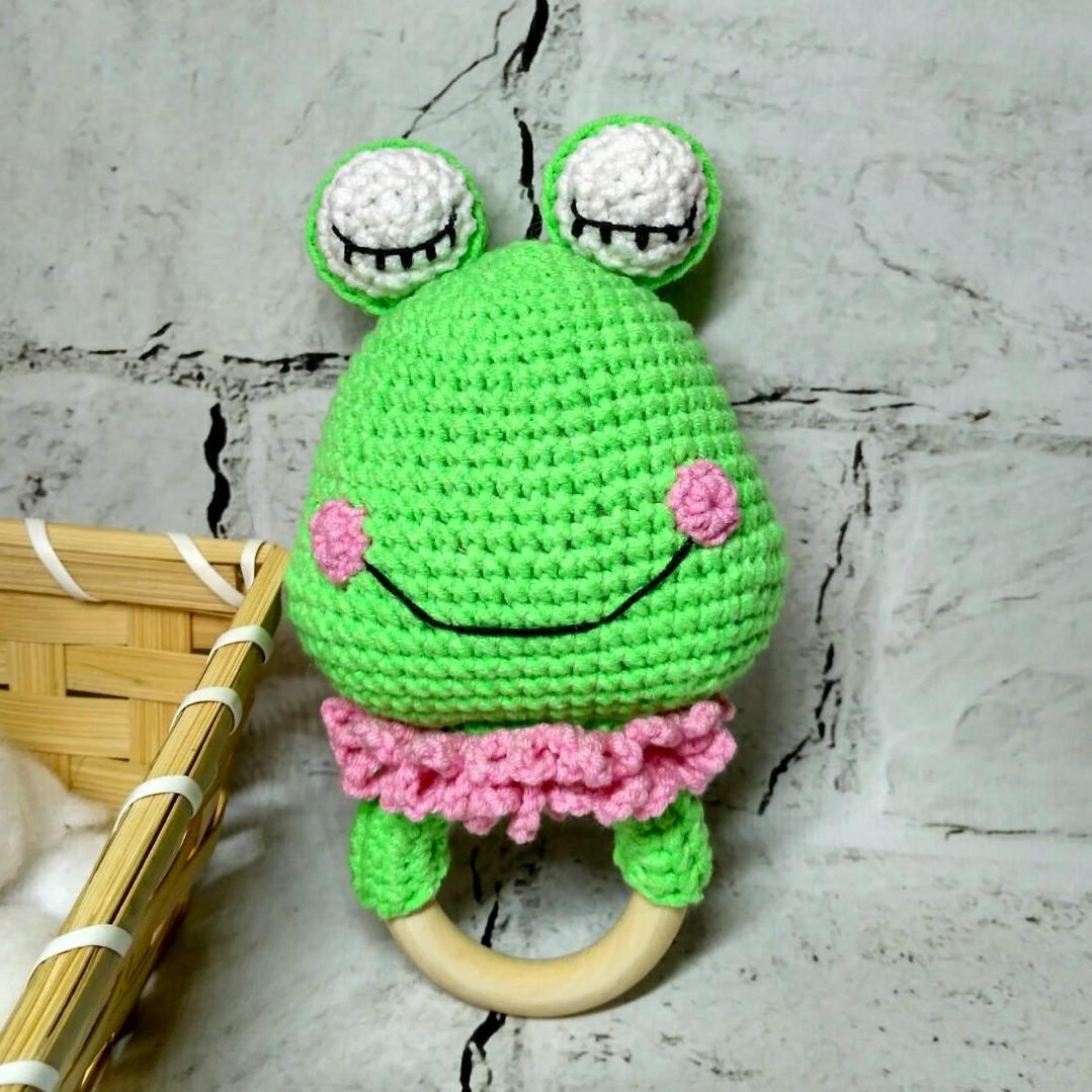 Игрушка детская погремушка вязаная ручной работы амигуруми Жабка Hand Made 18 cм Зеленый (300-03) Игрушка детская погремушка вязаная ручной работы амигуруми Жабка Hand Made 18 cм Зеленый (300-03)