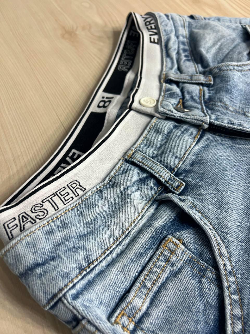 Джинсы женские I8 51896 BAGGY jeans резинка надпись широкие от бедра палаццо р. 30 Голубой (1775) - фото 2 Джинсы женские I8 51896 BAGGY jeans резинка надпись широкие от бедра палаццо р. 30 Голубой (1775) - фото 2