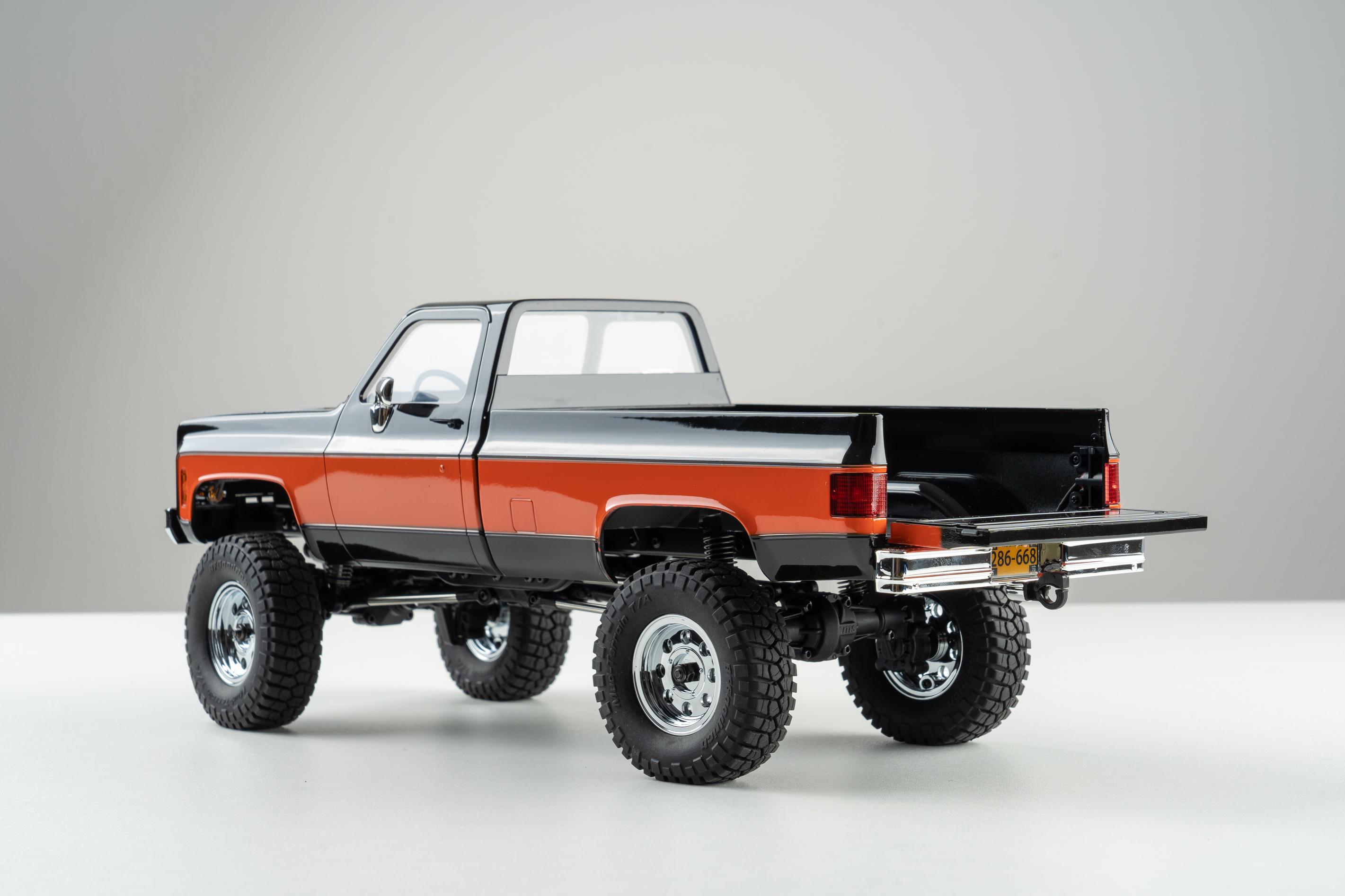 Машинка на радиоуправлении FMS 1:18 Chevrolet K10 RTR Черный - фото 35 Машинка на радиоуправлении FMS 1:18 Chevrolet K10 RTR Черный - фото 35