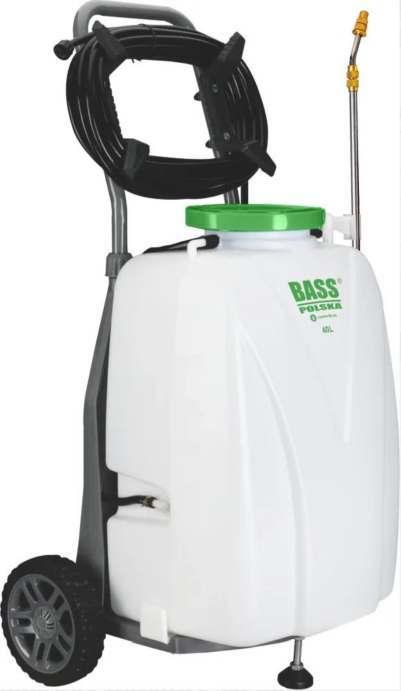 Обприскувач акумуляторний Bass Polska 8644 на колесах 40 л (37667471)