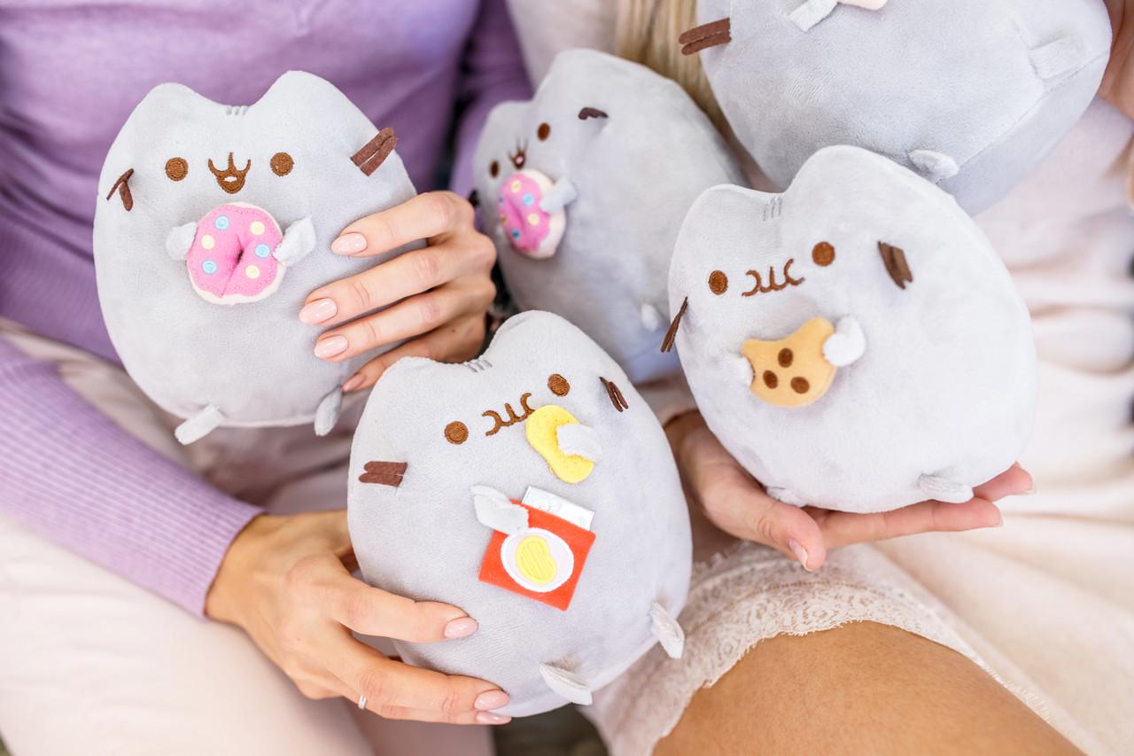 Мягкая игрушка Pusheen cat S&T с пончиком 23х25 см/насадка для коррекции письма (n-10025) - фото 9