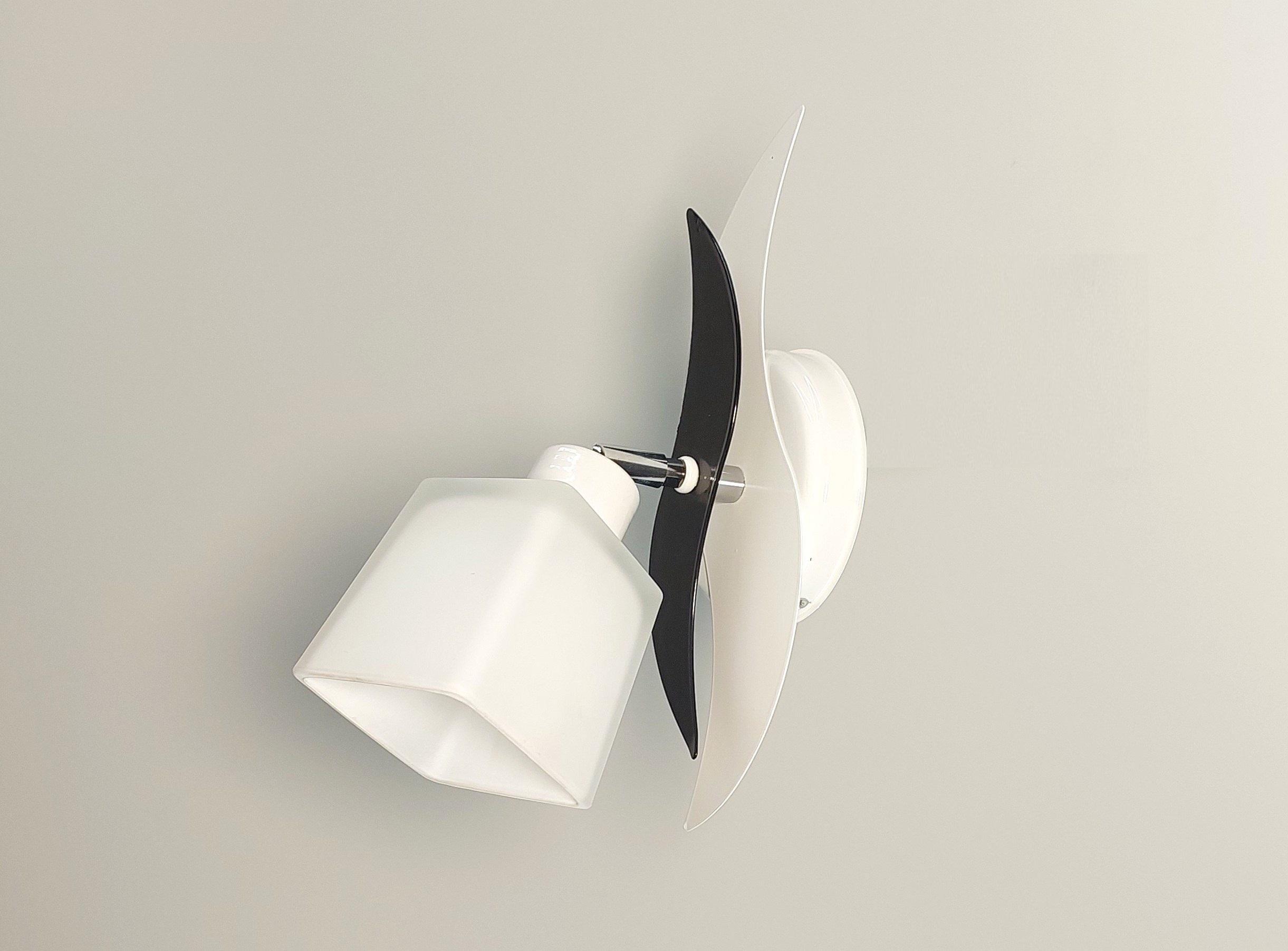 Бра настенный 8008 поворотный металлический Белый/Черный