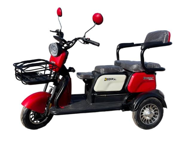 Електротрицикл DOZER Model 4P Червоно-білий