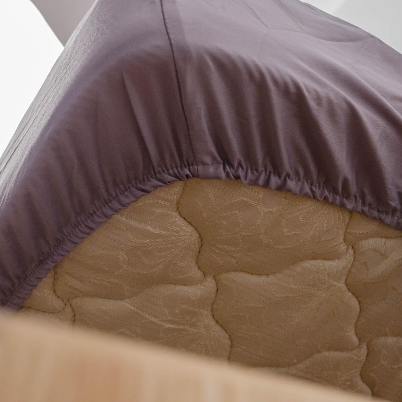 Простынь на резинке двуспальная сатин 100% хлопок 125 г/м2 160х200х25 см Серый (chn-pnr-sa-160-25-grey) - фото 2 Простынь на резинке двуспальная сатин 100% хлопок 125 г/м2 160х200х25 см Серый (chn-pnr-sa-160-25-grey) - фото 2