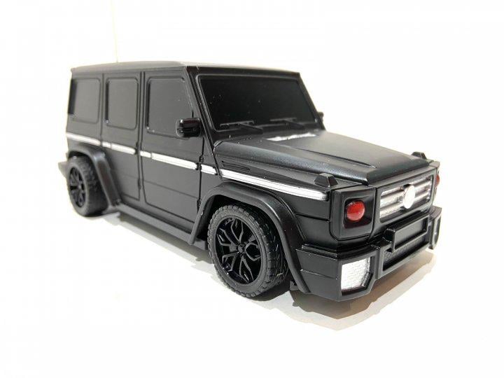 Машинка на радиоуправлении Bambi Гелентваген 18 см движение вперед/назад Черный (988-4A)