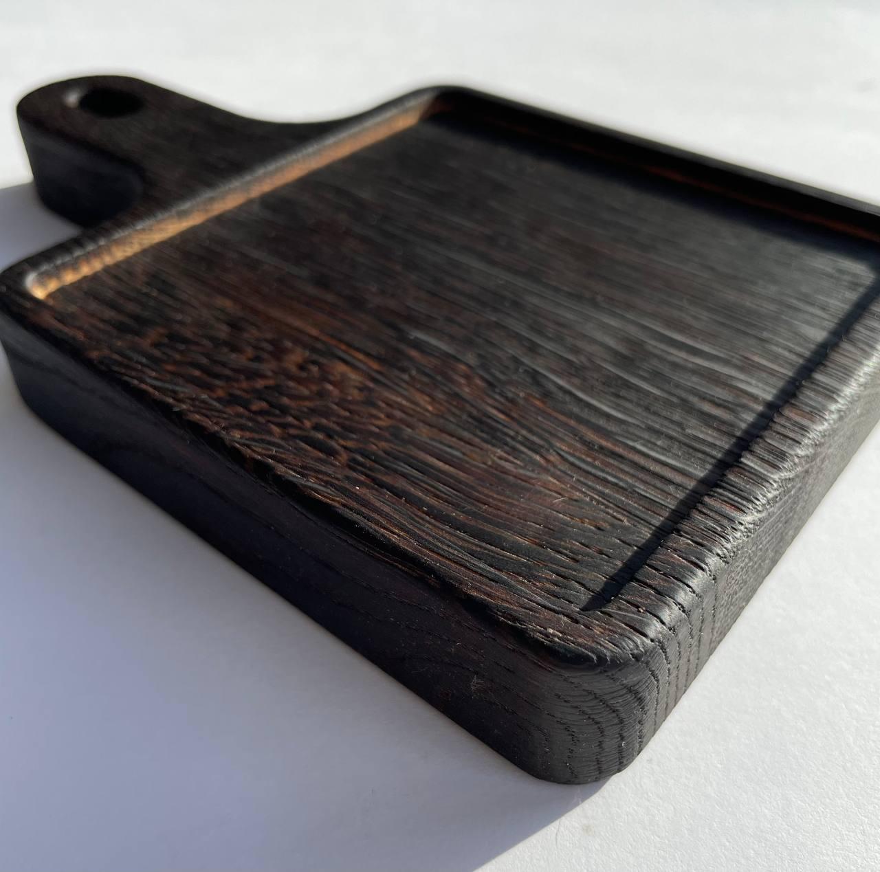 Доска обпаленая деревяная с ручкой для подачи блюд 13х20 см (9230036) - фото 7 Доска обпаленая деревяная с ручкой для подачи блюд 13х20 см (9230036) - фото 7