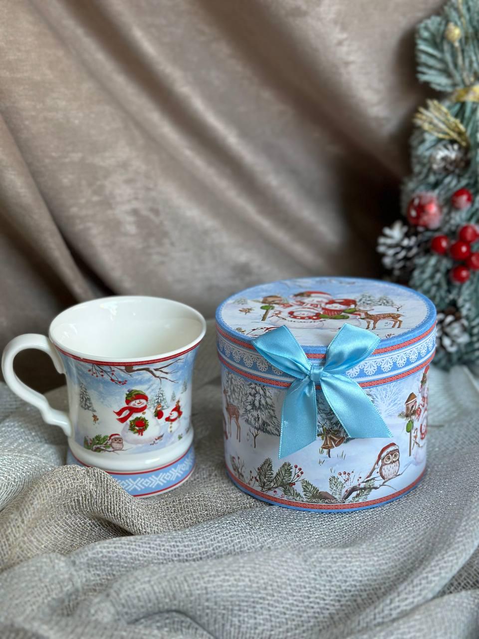Чашка новогодняя Winter story фарфоровая в подарочной коробке 280 мл (R33363)