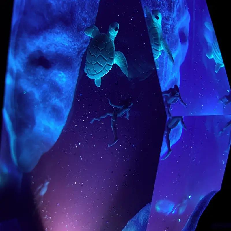 Ночник из эпоксидной смолы Аквалангисты и черепаха на глубине океана - фото 3 Ночник из эпоксидной смолы Аквалангисты и черепаха на глубине океана - фото 3