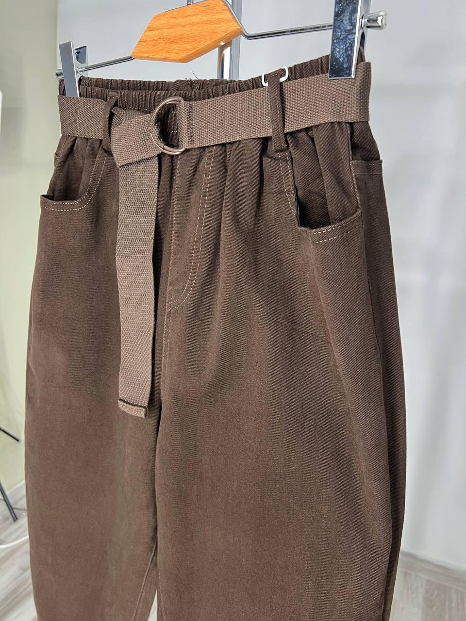 Джинси жіночі A-N 25072 MOM банани талія на резинці з ременем стрейчеві оверсайз M Коричневий (3612) - фото 5 Джинси жіночі A-N 25072 MOM банани талія на резинці з ременем стрейчеві оверсайз M Коричневий (3612) - фото 5