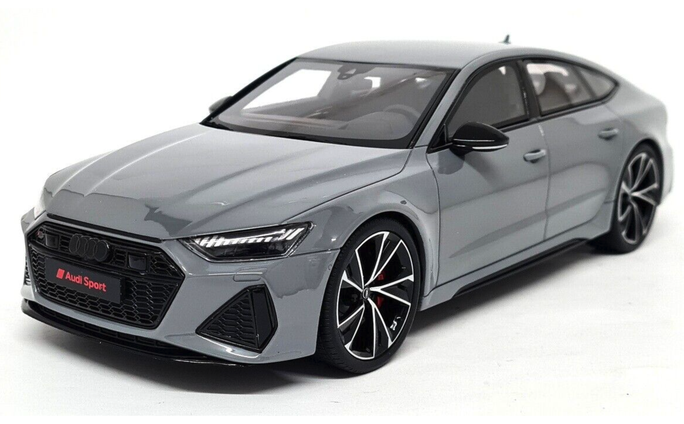 Модель автомобіля GT Spirit 1:18 Audi RS7 С8 Sportback 2020 Nardo Grey (GT823)