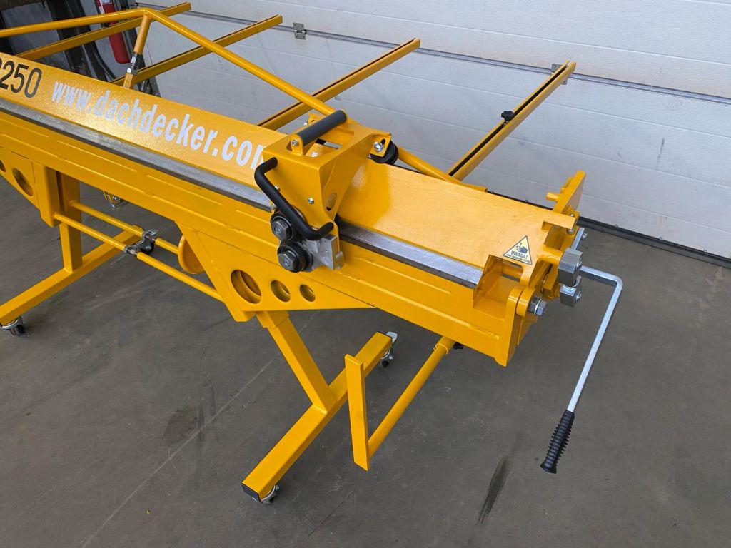 Листозгинальний верстат Dachdecker ZRF-LM-2250/1,0 - фото 11 Листозгинальний верстат Dachdecker ZRF-LM-2250/1,0 - фото 11