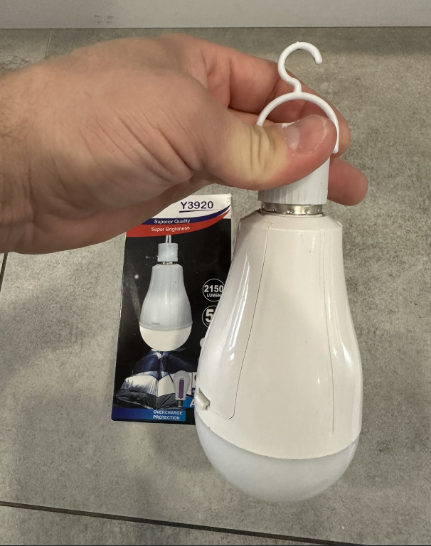 Светодиодная лампочка Y-3920 20W E27 6500K с двумя аккумуляторами и крючком - фото 5