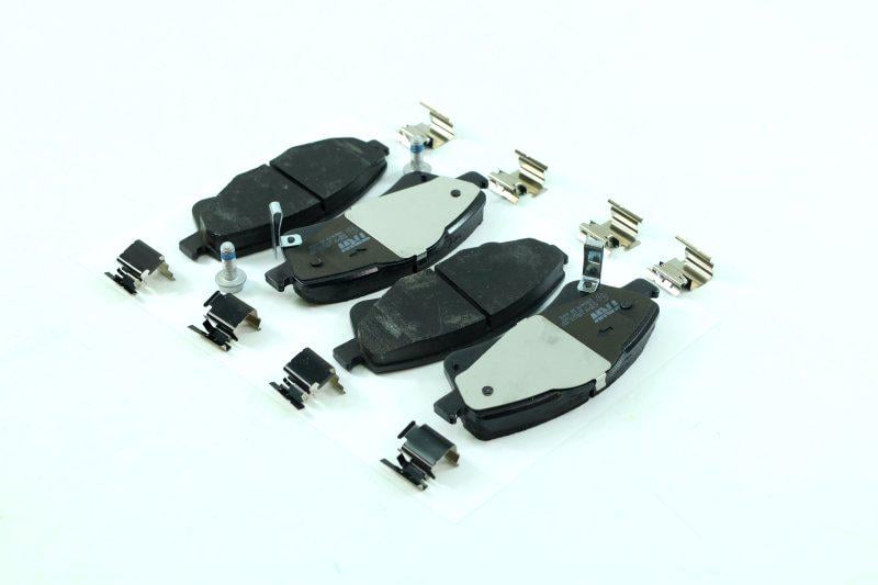 Тормозные колодки дисковые TRW Engine Components для Toyota Auris Avensis передние (GDB3479)