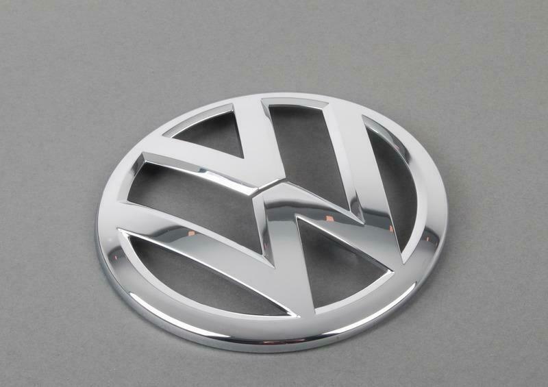 Эмблема решетки радиатора Volkswagen Golf 7 2013- (5G08536012ZZ)