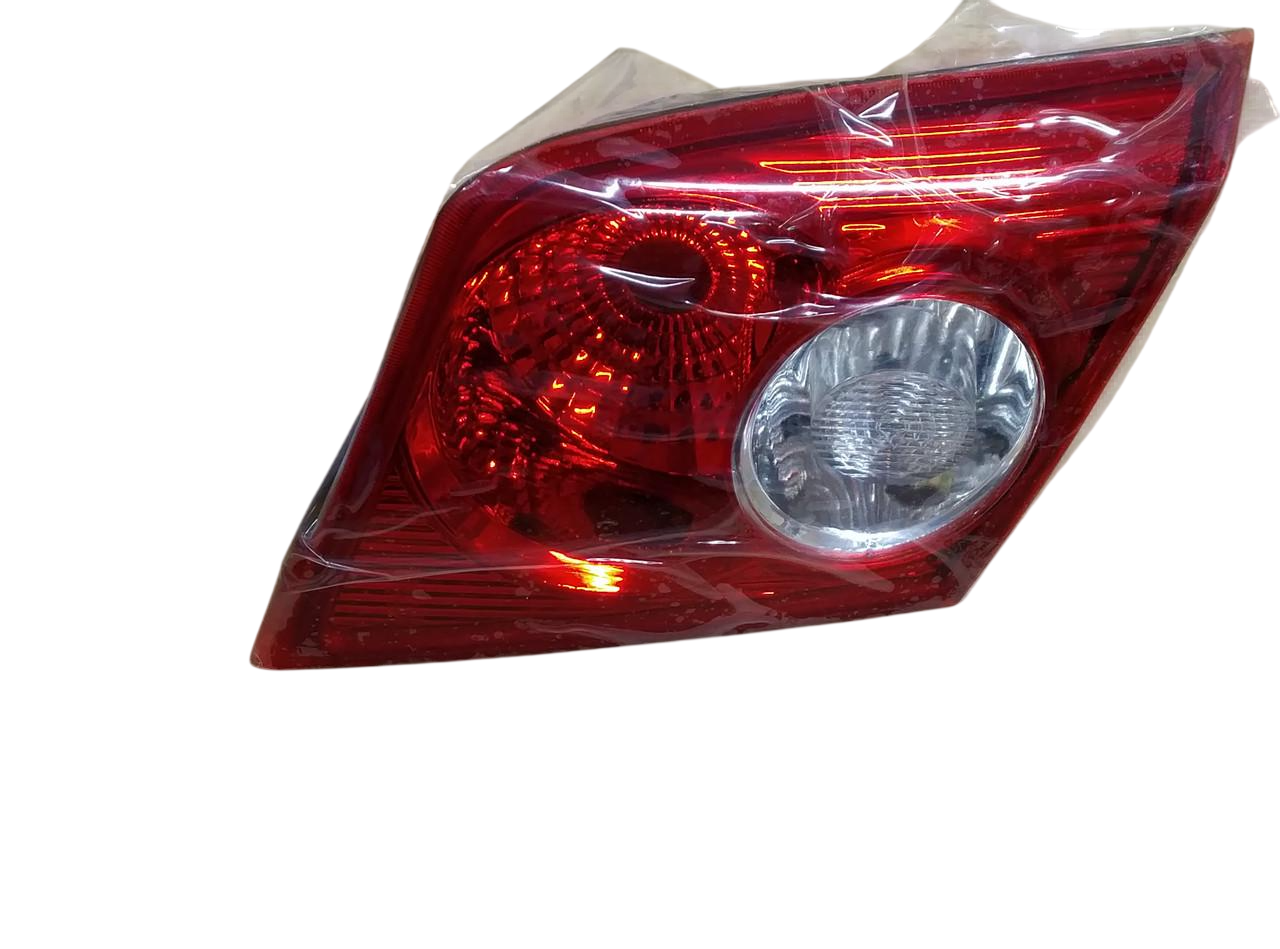 Фонарь задний правый внутренний FPS FP 1705 F4-P CHEVROLET LACETTI хитчбек (3085942376) Фонарь задний правый внутренний FPS FP 1705 F4-P CHEVROLET LACETTI хитчбек (3085942376)