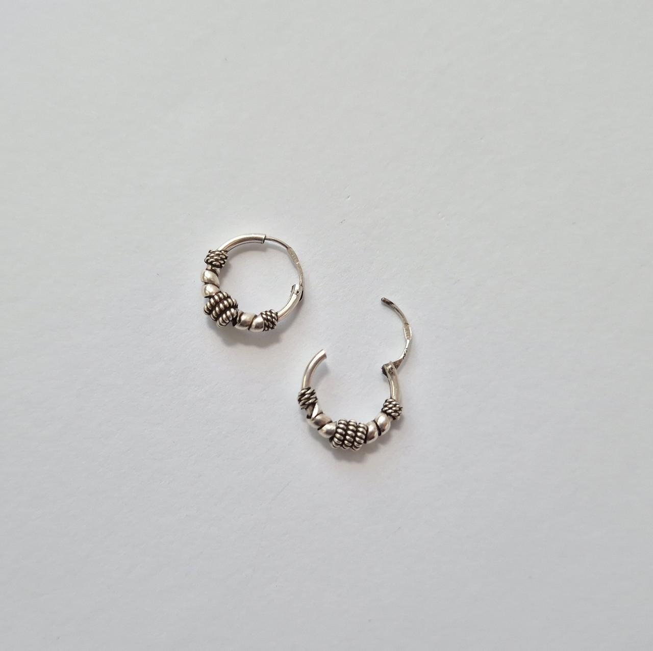 Серьги протяжки шарик с янтарем 7 мм серебро 925 пробы родированное 1,14 г (904прот)