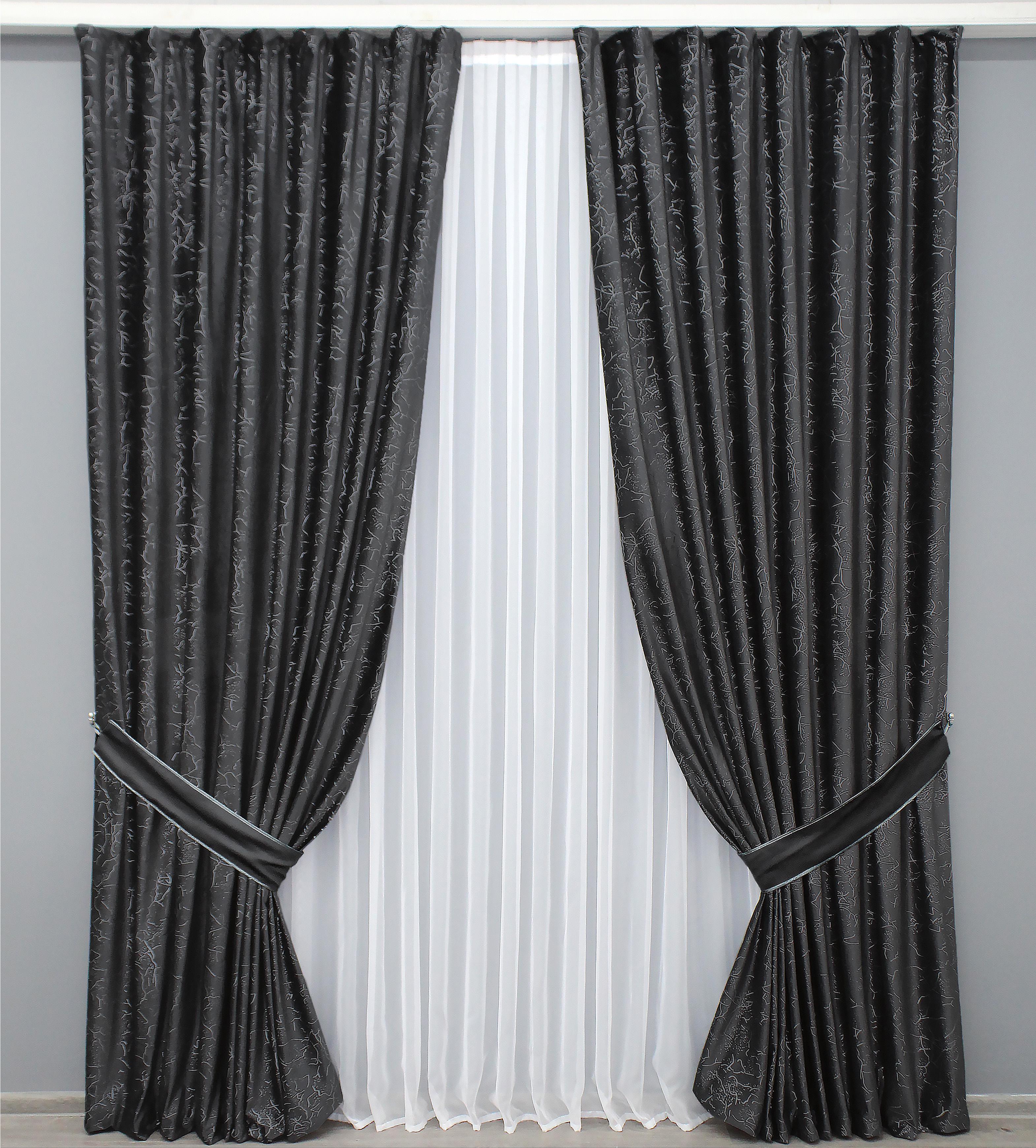 Комплект готовых штор VR-Textil Бархат Афина № 1315ш 150х290 см 2 шт. Черный/Серый (33-0201)