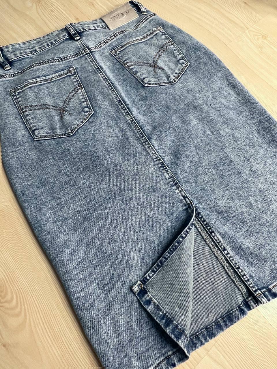 Спідниця джинсова жіноча Vanver 8118 з розрізом ззаду р. 32 Блакитний (26881530) - фото 4