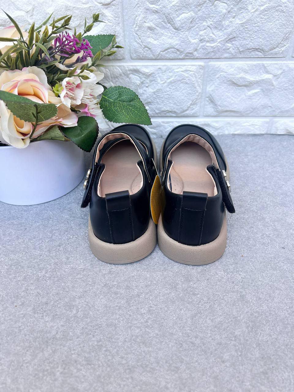 Туфлі для дівчинки Clibee Чорний 1539 р. 35 21,5 см (1539-1) - фото 3 Туфлі для дівчинки Clibee Чорний 1539 р. 35 21,5 см (1539-1) - фото 3