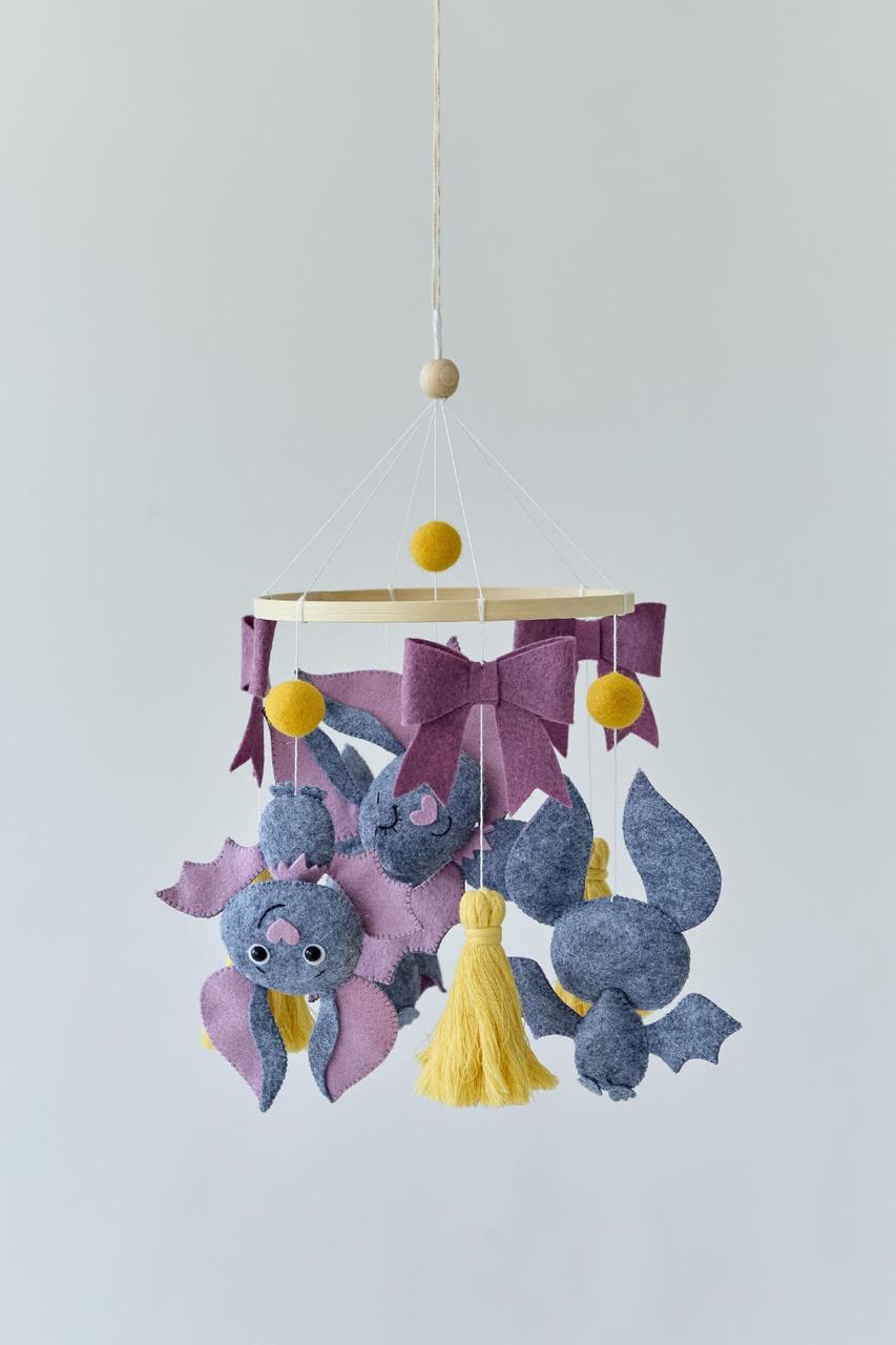 Мобиль детский музыкальный WoollyFox Милые Летучие мыши на 35 мелодий (27861068)