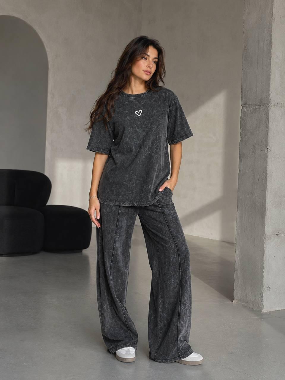Костюм женский COAST MODA 4232 вареный тай-дай брюки палаццо с футболкой сердце S Графитовый (2469)