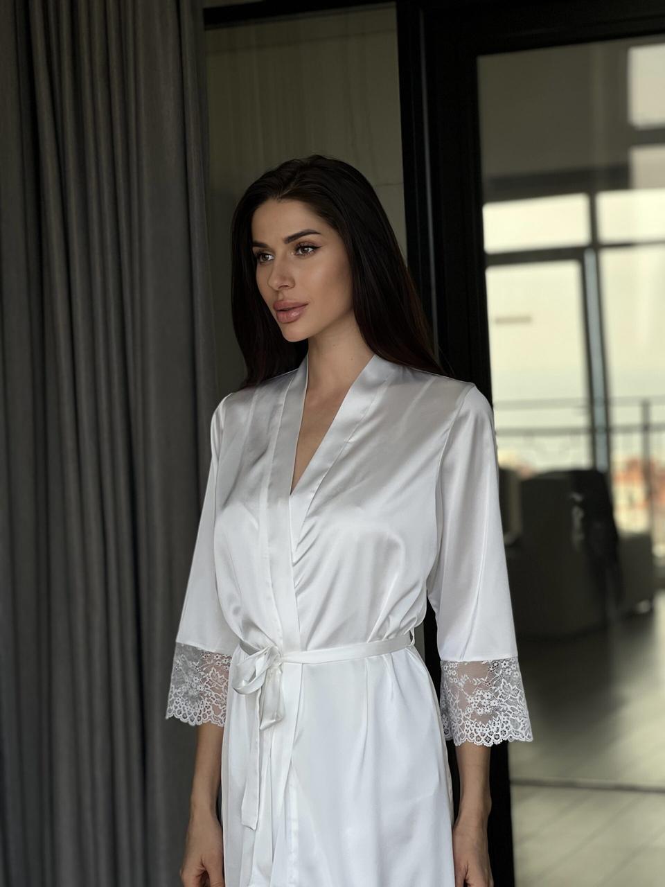 Халат женский Julia Ulich с кружевным рукавом шелк-сатиновый XL Шампань (4120_75) - фото 4 Халат женский Julia Ulich с кружевным рукавом шелк-сатиновый XL Шампань (4120_75) - фото 4