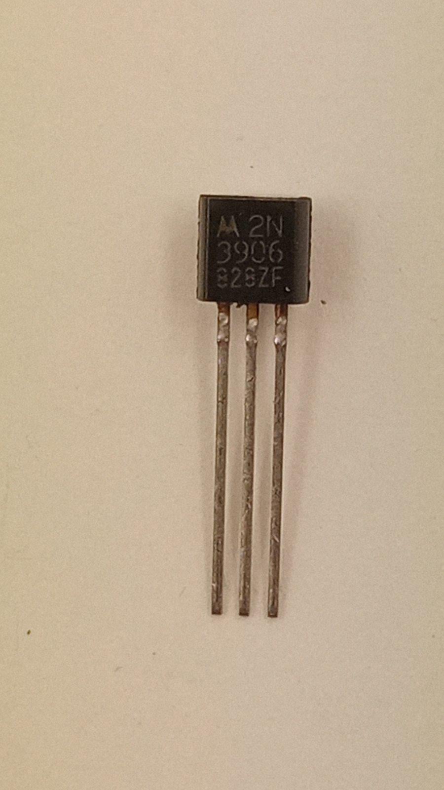 Транзистор 2N3906 pnp 40V/0.2A/625mW TO-92 (24971)