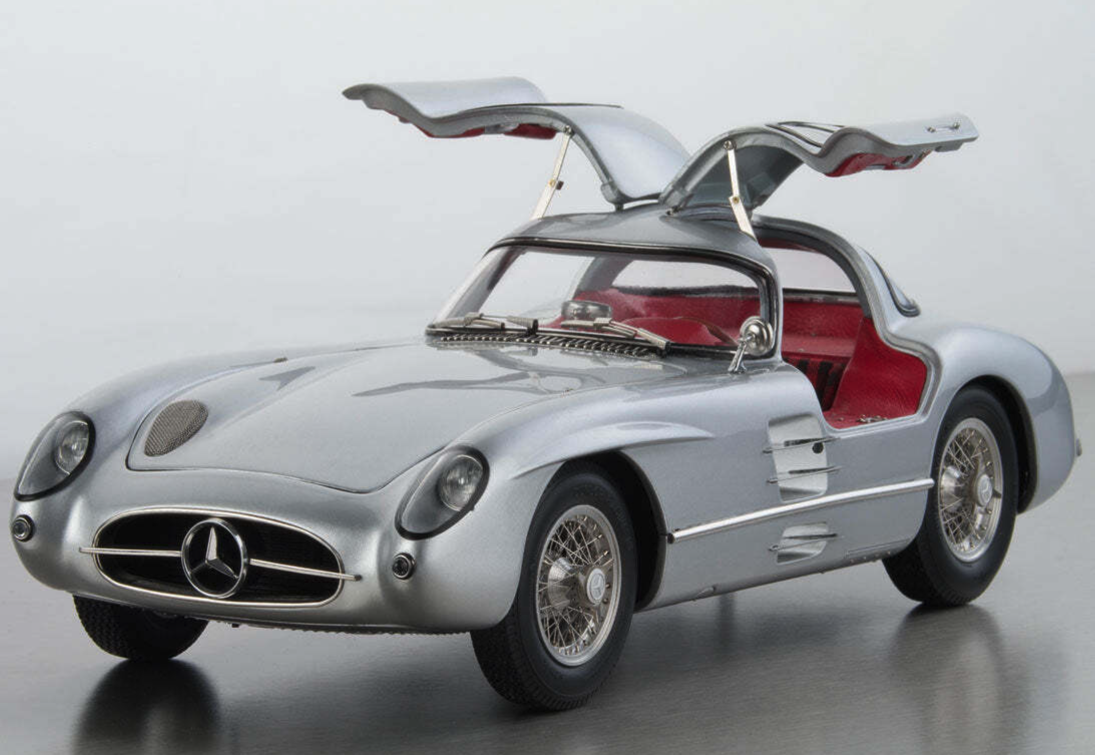 ᐉ Модель автомобиля CMC 1:18 Mercedes-Benz 300 SLR Uhlenhaut