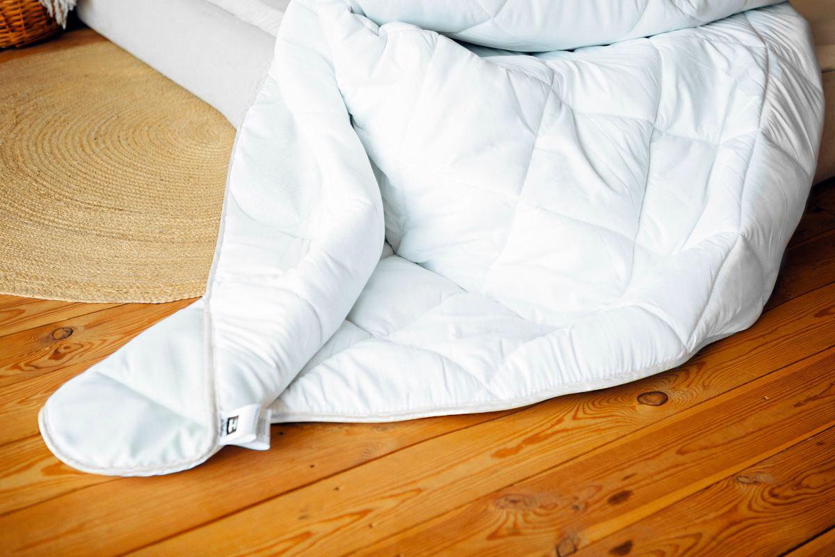 Ковдра шовкова MirSon №1645 Eco всесезонна 140х205 см Light white (2200002652766) - фото 4 Ковдра шовкова MirSon №1645 Eco всесезонна 140х205 см Light white (2200002652766) - фото 4