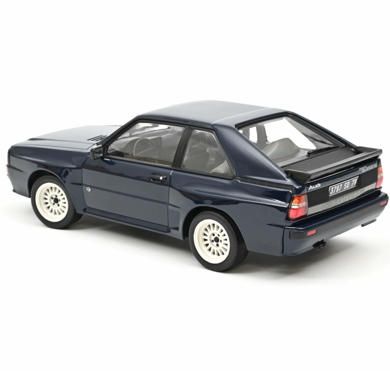 Модель автомобиля Norev 1:18 Audi Sport Quattro 1985 Dark Blue (188314) - фото 3 Модель автомобиля Norev 1:18 Audi Sport Quattro 1985 Dark Blue (188314) - фото 3