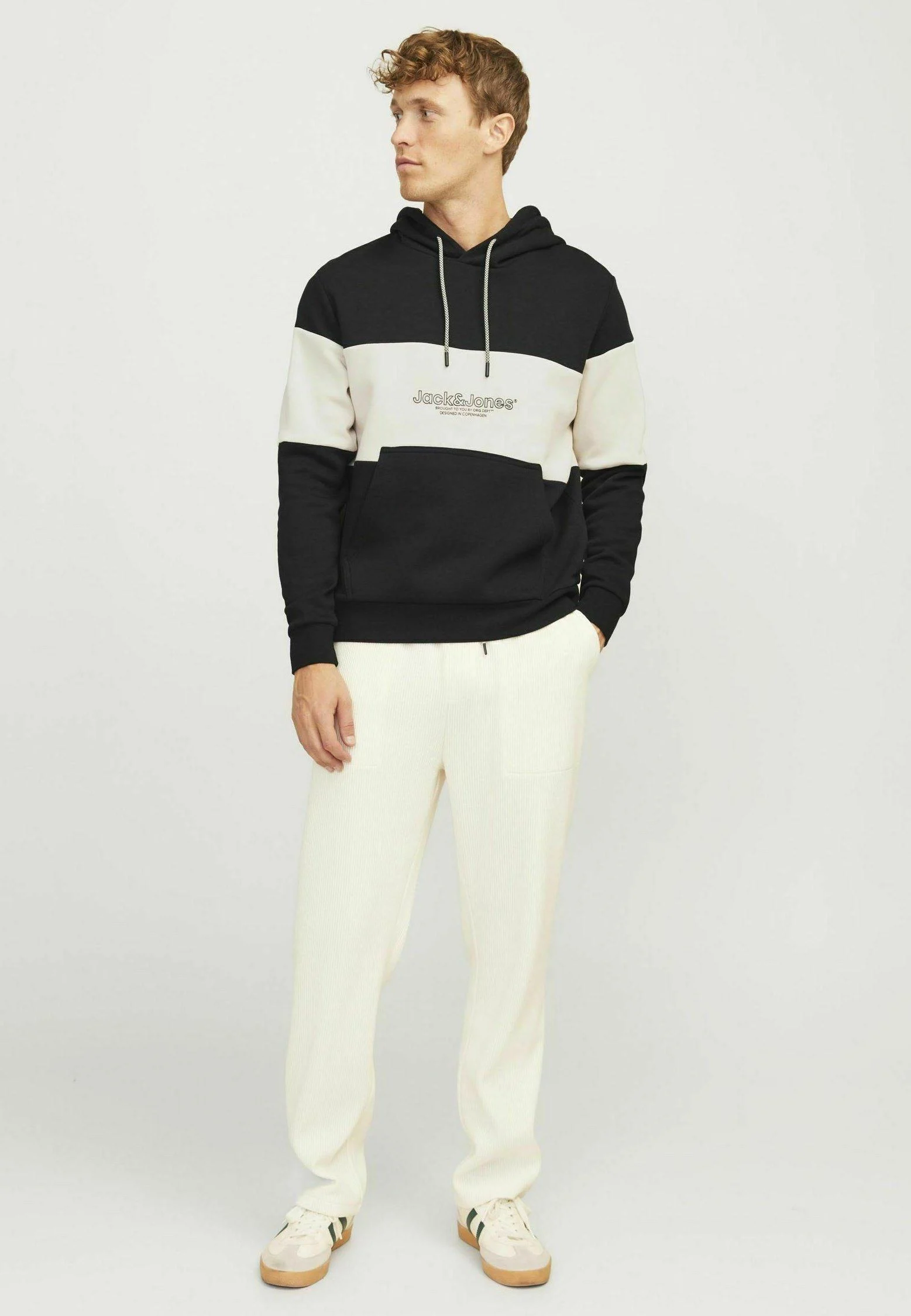 Худи для подростка Jack & Jones 12246802-1 утепленное S Черный/Белый (23874126) - фото 6 Худи для подростка Jack & Jones 12246802-1 утепленное S Черный/Белый (23874126) - фото 6