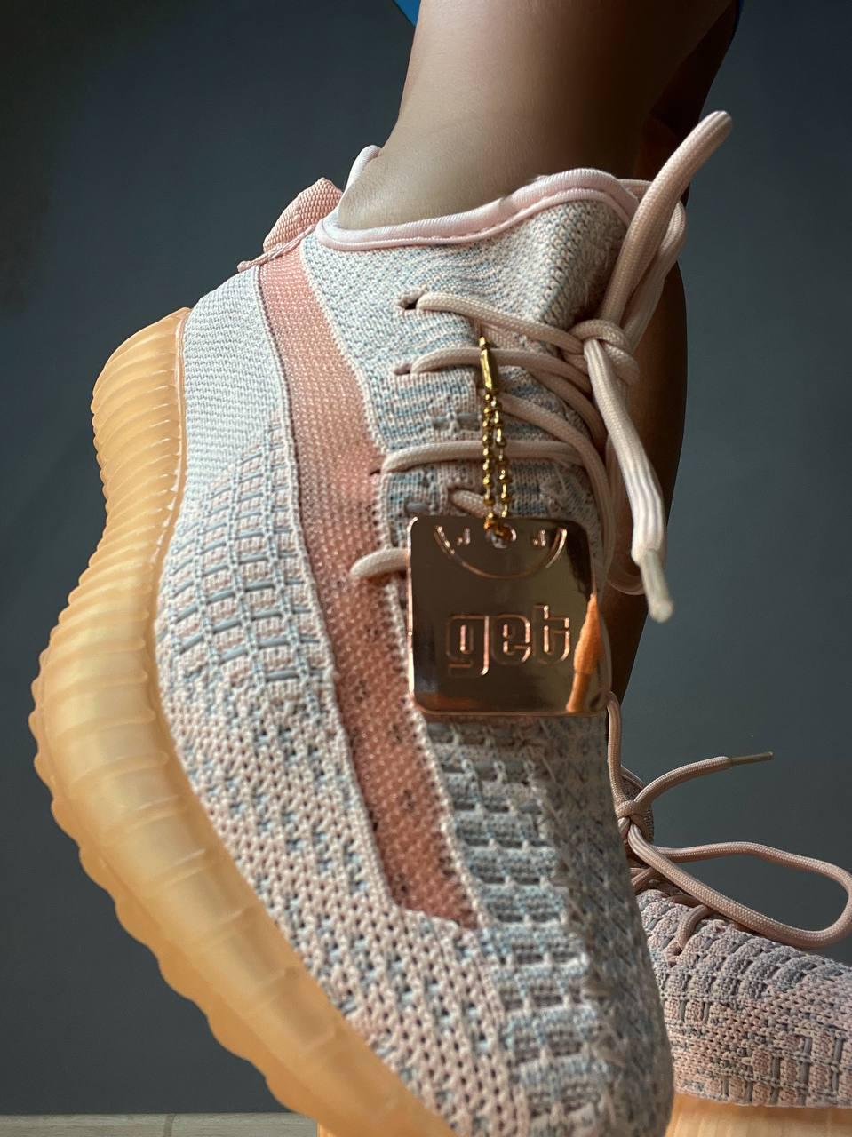 ᐉ Кроссовки женские NM 01-5 в стиле Yeezy из дышащей сетки р. 37