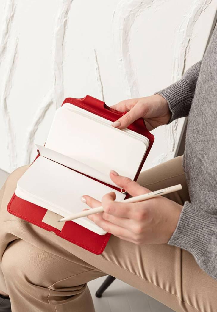 Блокнот жіночий шкіряний Софт-бук 3.0 Червоний (A-026871) - фото 9 Блокнот жіночий шкіряний Софт-бук 3.0 Червоний (A-026871) - фото 9