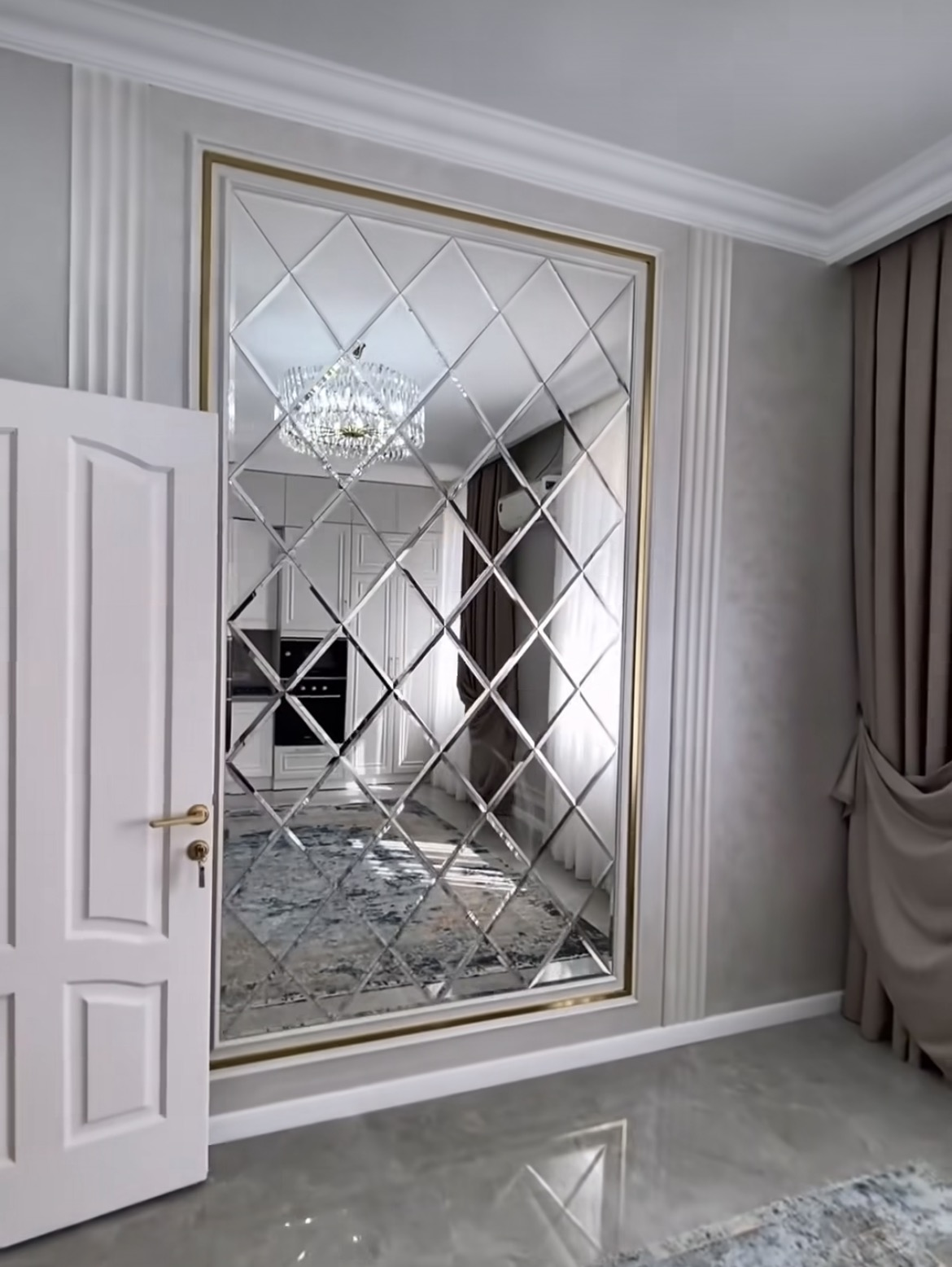 Панно дзеркальне YUF_GLASS 1800х700 мм (241)