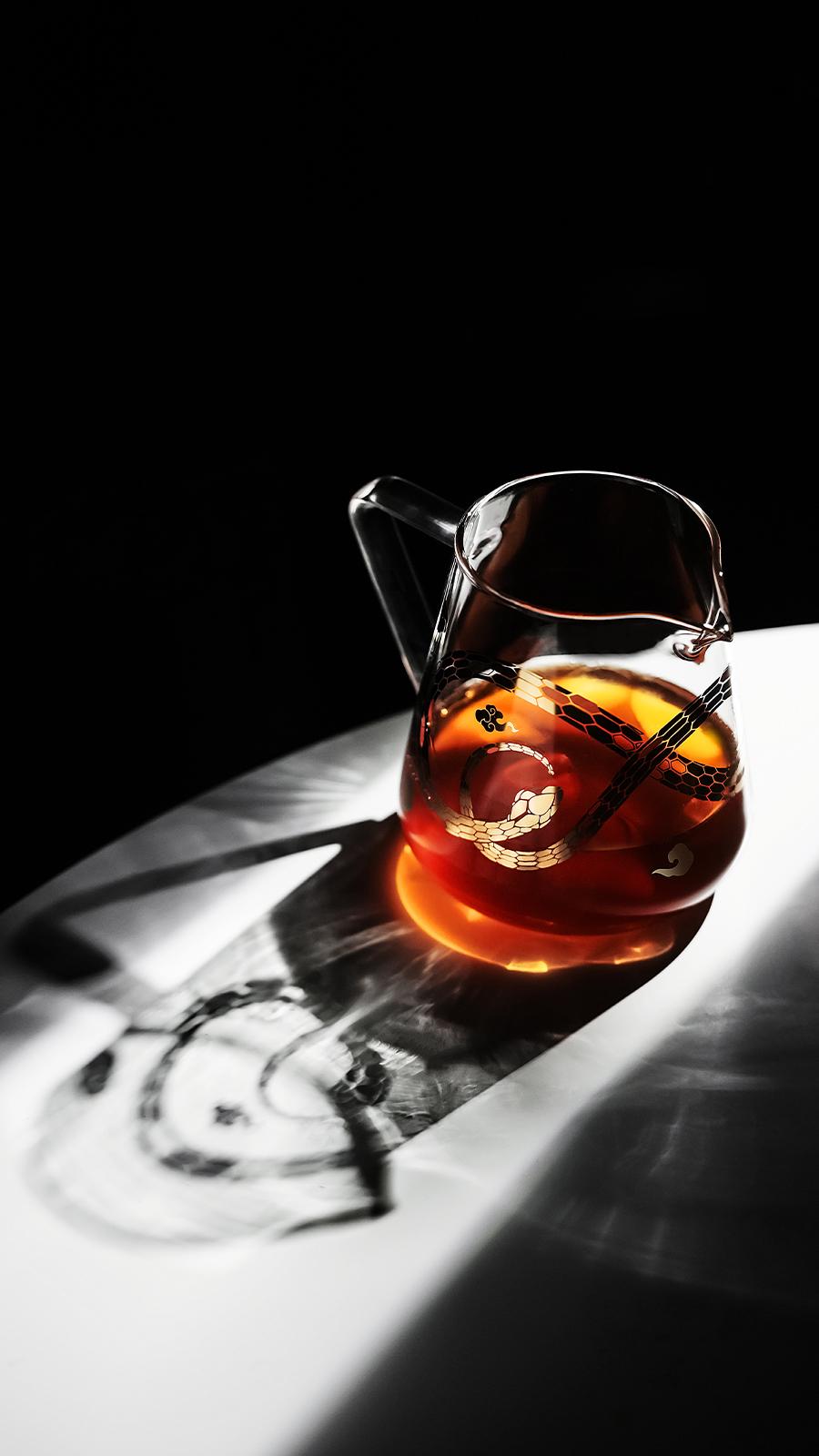 Кофейный сервер MHW-3BOMBER Elf 500 мл Snake Year Limited Edition (G5198S-OS) - фото 2 Кофейный сервер MHW-3BOMBER Elf 500 мл Snake Year Limited Edition (G5198S-OS) - фото 2