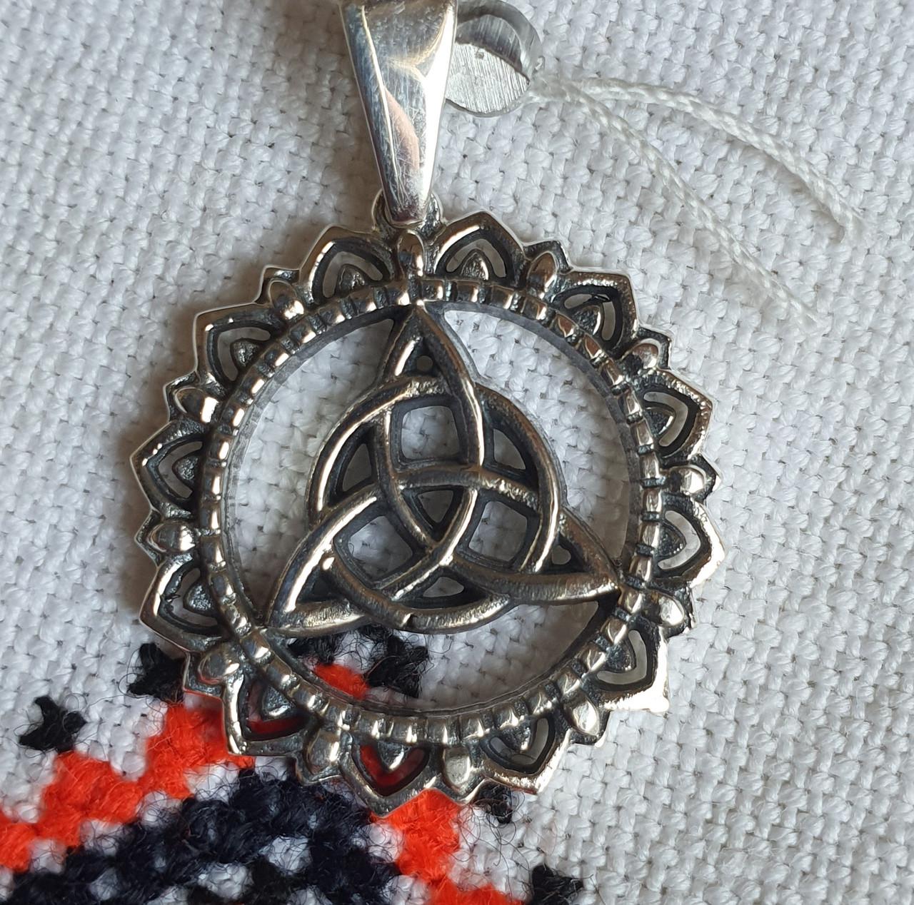 Кулон срібло Триквер в сонці амулет-оберіг означає вірність захист і любов 925 проба (2554491961) - фото 7 Кулон срібло Триквер в сонці амулет-оберіг означає вірність захист і любов 925 проба (2554491961) - фото 7