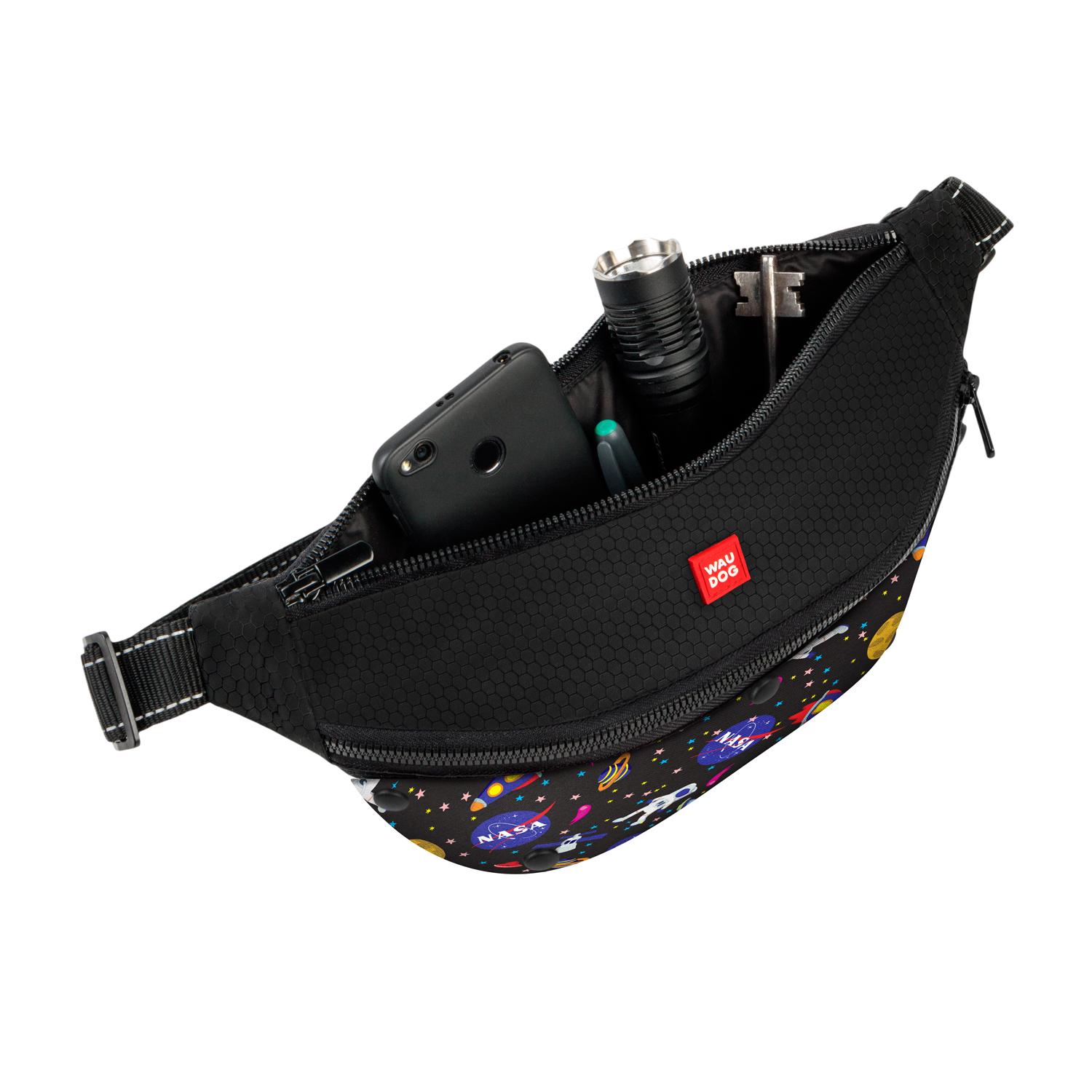Поясна сумка бананка Waudog Family для корму та аксесуарів NASA 33x17x10 см Black (5692) - фото 2 Поясна сумка бананка Waudog Family для корму та аксесуарів NASA 33x17x10 см Black (5692) - фото 2