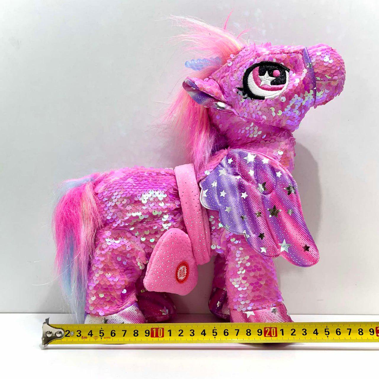 М'яка іграшка інтерактивна Казкова конячка-єдиноріг/повідець/звук/світло Рожевий (M 6202 I UA) - фото 3 М'яка іграшка інтерактивна Казкова конячка-єдиноріг/повідець/звук/світло Рожевий (M 6202 I UA) - фото 3