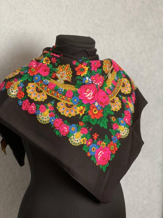 Платок шерстяной Букет цветных цветов Черный (29439610)