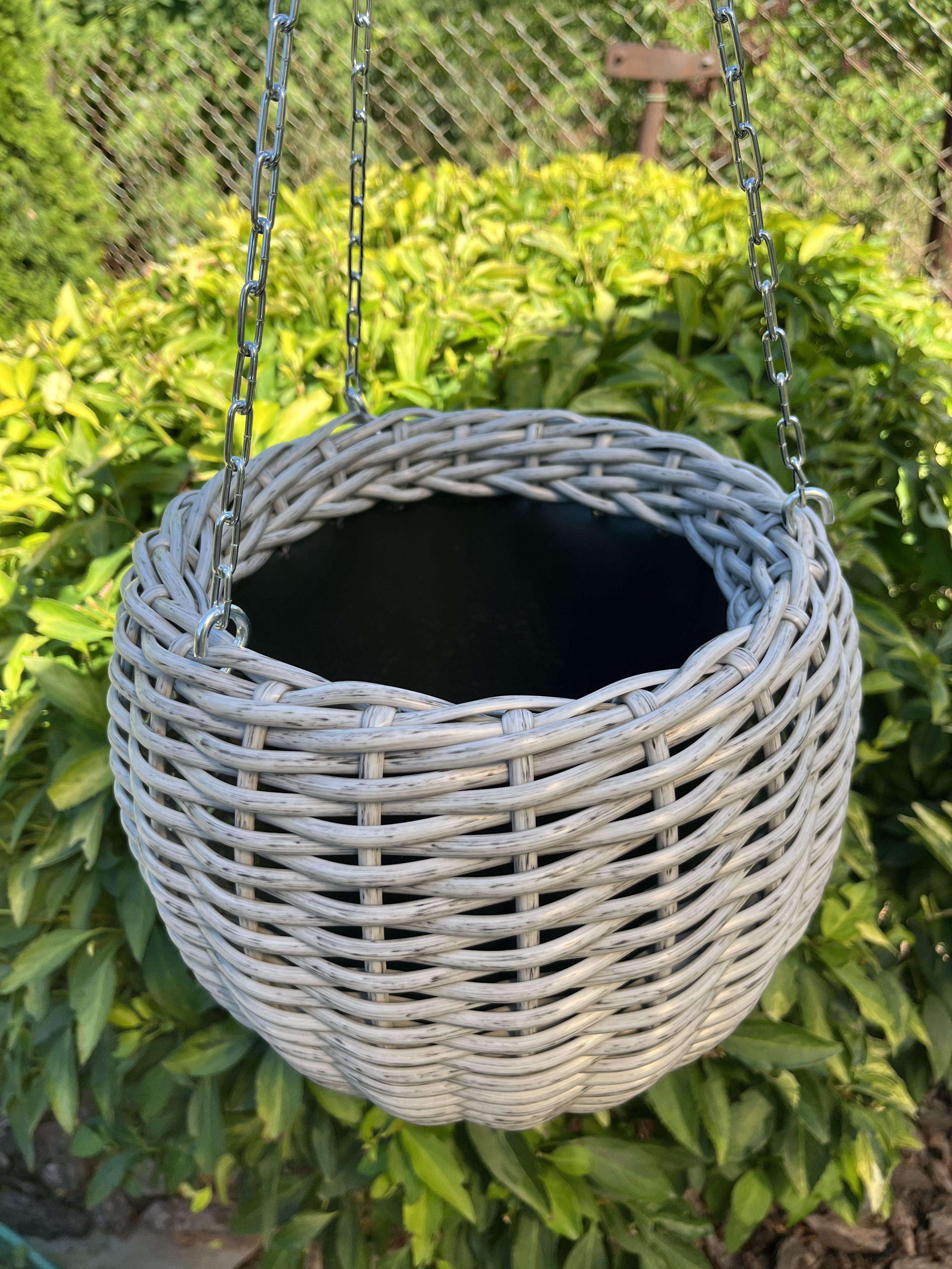 Кашпо подвесное для цветов из искусственного ротанга 5 л Серая береза (27975579)