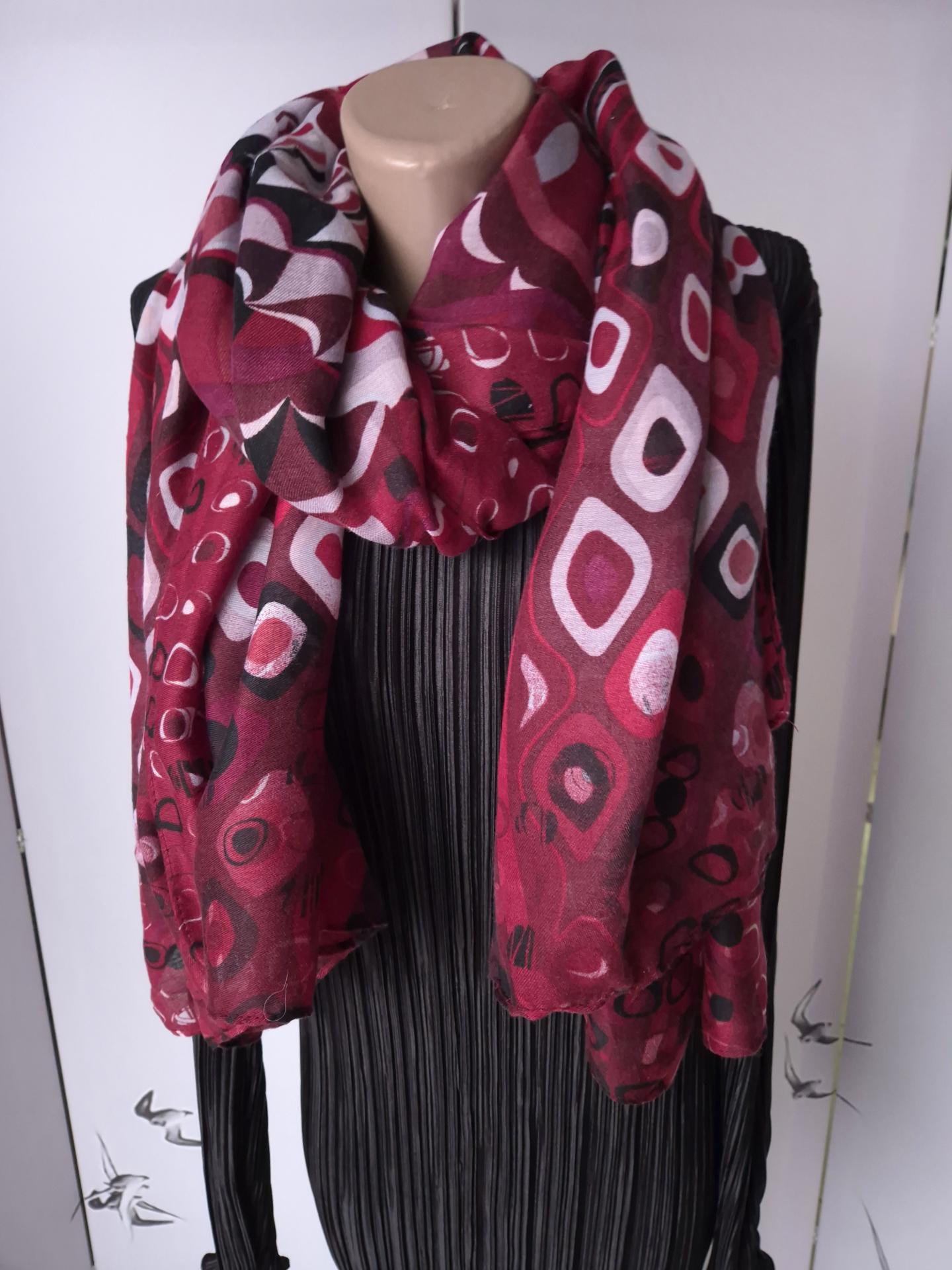 Шарф-палантин жіночий в геометричний принт весна-осінь Anoreani 178х87 см Бордовий (15082) - фото 7 Шарф-палантин жіночий в геометричний принт весна-осінь Anoreani 178х87 см Бордовий (15082) - фото 7