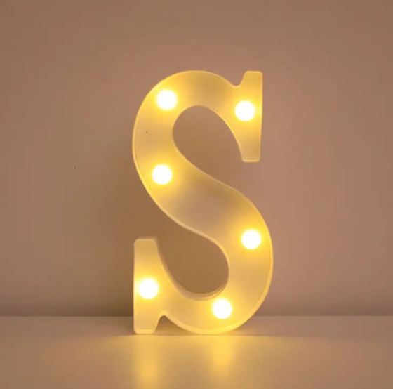 Літера з підсвіткою S об'ємна маленька 21x12 см Білий (553110/18) Літера з підсвіткою S об'ємна маленька 21x12 см Білий (553110/18)